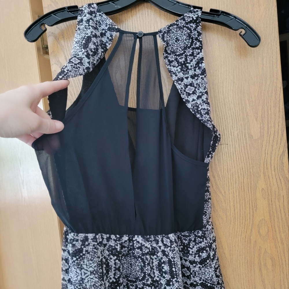Dress - Picture 3 of 4